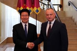 摩爾多瓦總統(tǒng)多東、總理菲利普會(huì)見張春賢