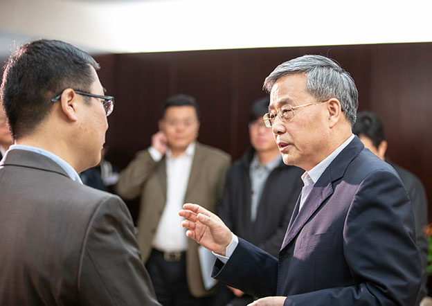 讓銀行業(yè)金融機(jī)構(gòu)愿意做、能夠做、也會做民營企業(yè)業(yè)務(wù)