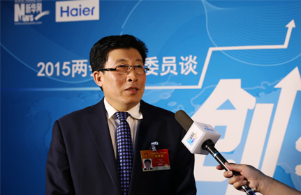 &ldquo;面對這種新型的、農(nóng)業(yè)轉(zhuǎn)型的項目，政府各級部門也都在研究怎么落實，還有很多細(xì)節(jié)上的問題。&rdquo;