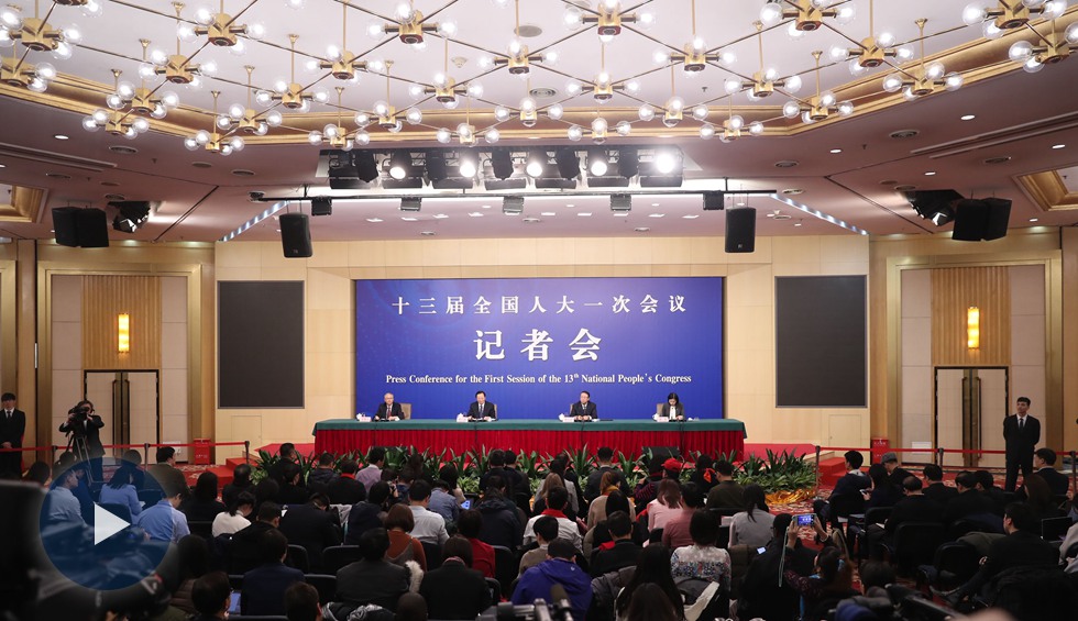 農(nóng)業(yè)部就&ldquo;實(shí)施鄉(xiāng)村振興戰(zhàn)略 推動(dòng)農(nóng)業(yè)轉(zhuǎn)型升級(jí)&rdquo;答問(wèn)