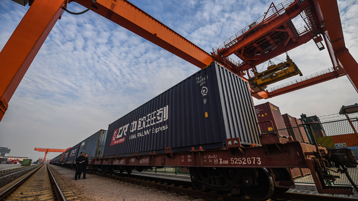 新華微評(píng)&middot;學(xué)習(xí)筆談：這個(gè)&ldquo;世界市場&rdquo;，潛力硬核！