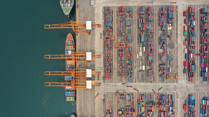 新華微評(píng)&middot;學(xué)習(xí)筆談：大力營造尊重知識(shí)價(jià)值的營商環(huán)境