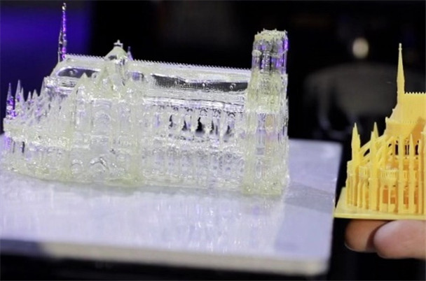 高效！精準！現(xiàn)場體驗超高速光固化3D打印機