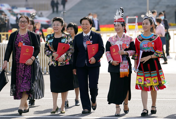 新華社社評(píng)：凝心聚力再出發(fā)，砥礪奮進(jìn)新征程 &mdash;&mdash;寫在十三屆全國人大三次會(huì)議閉幕之際