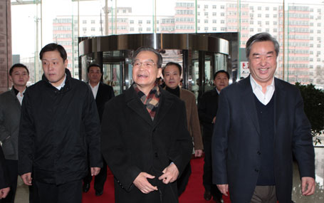 溫家寶抵達(dá)中國(guó)政府網(wǎng)、新華網(wǎng)