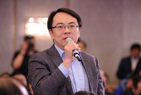 新華社、新華網(wǎng)記者提問