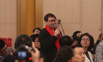 俄羅斯金磚電視臺、阿爾法電視臺記者提問