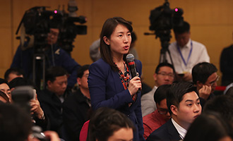 鳳凰衛(wèi)視記者提問(wèn)