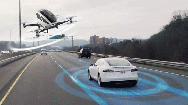 無人機(jī)無人車 你敢坐嗎？