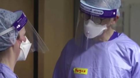 英國：醫(yī)療系統壓力巨大 醫(yī)院&ldquo;如戰(zhàn)區(qū)&rdquo;