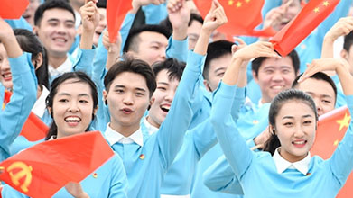 今天，這些歌在天安門廣場唱響