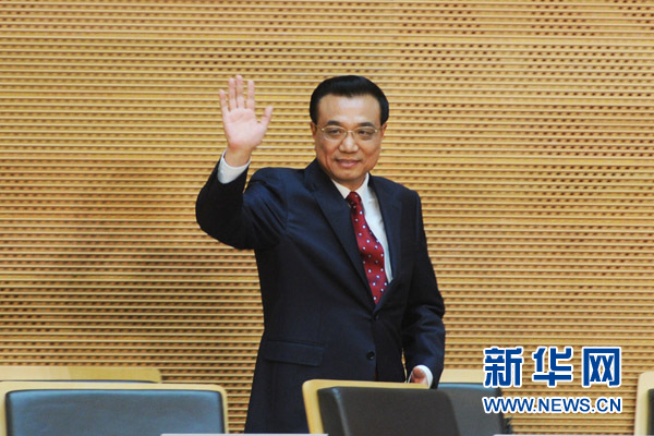 5月5日，中國國務(wù)院總理李克強(qiáng)在位于亞的斯亞貝巴的非洲聯(lián)盟總部發(fā)表題為《開創(chuàng)中非合作更加美好的未來》的演講。 新華社記者 謝環(huán)馳 攝 