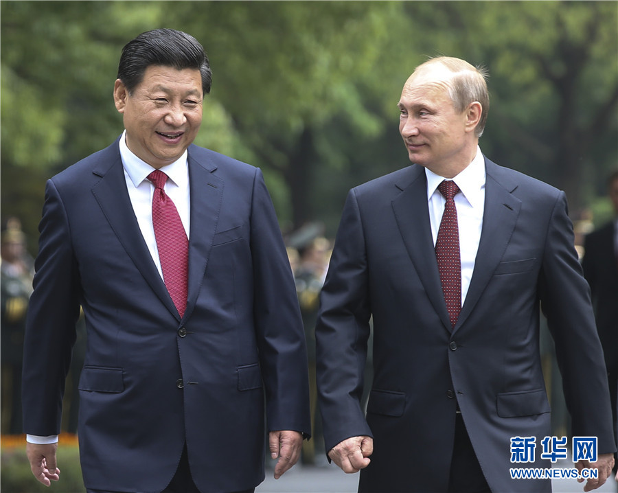 這是會談前，習(xí)近平在上海西郊會議中心廣場為普京舉行歡迎儀式。新華社記者 蘭紅光 攝 