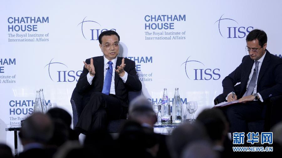 6月18日，國務(wù)院總理李克強在倫敦金融城市長官邸面向英國皇家國際問題研究所和國際戰(zhàn)略研究所兩大智庫發(fā)表題為《共建包容發(fā)展的美好世界》的演講。新華社記者 張鐸 攝 