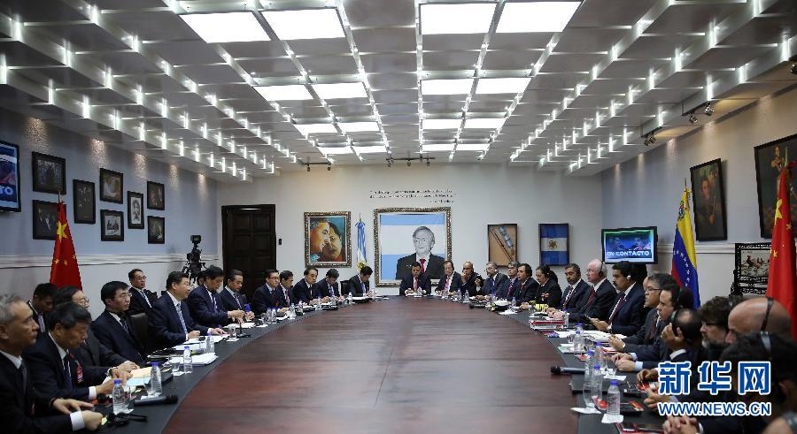 當?shù)貢r間7月20日，國家主席習(xí)近平在加拉加斯同委內(nèi)瑞拉總統(tǒng)馬杜羅舉行會談。 新華社記者蘭紅光攝 