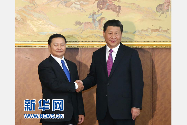 8月22日，國家主席習(xí)近平在烏蘭巴托會見蒙古國總理阿勒坦呼亞格。 新華社記者龐興雷攝 