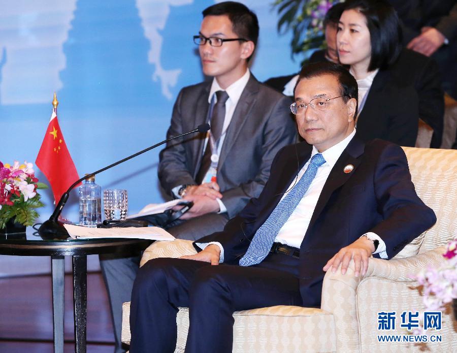 12月20日，中國國務(wù)院總理李克強在曼谷出席大湄公河次區(qū)域經(jīng)濟合作領(lǐng)導人第五次會議。 新華社記者 龐興雷 攝 