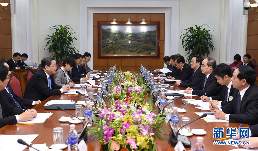 12月25日至27日，中共中央政治局常委、全國(guó)政協(xié)主席俞正聲對(duì)越南進(jìn)行正式訪問(wèn)。這是12月26日，俞正聲在河內(nèi)與越南祖國(guó)陣線主席阮善仁舉行會(huì)談。 新華社記者馬占成攝