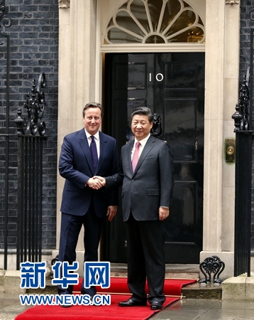 10月21日，國家主席習(xí)近平在倫敦唐寧街首相府同英國首相卡梅倫舉行會談。 新華社記者 鞠鵬 攝 