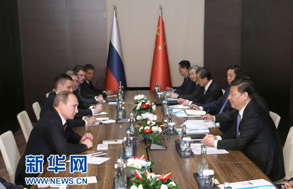 11月15日，國家主席習(xí)近平在土耳其安塔利亞會(huì)見俄羅斯總統(tǒng)普京。 新華社記者馬占成攝