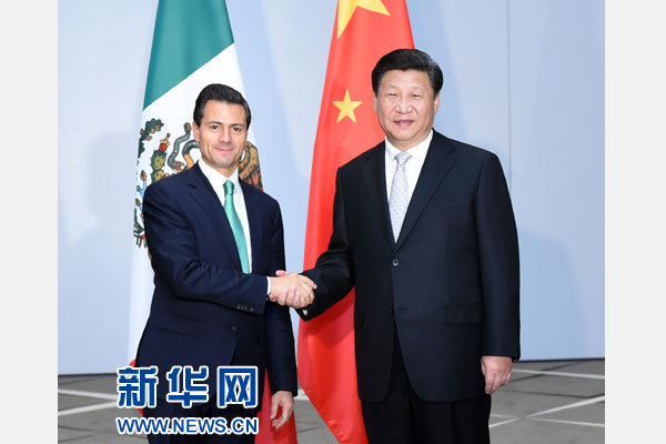 11月16日，國(guó)家主席習(xí)近平在土耳其安塔利亞會(huì)見(jiàn)墨西哥總統(tǒng)培尼亞。 新華社記者張鐸攝