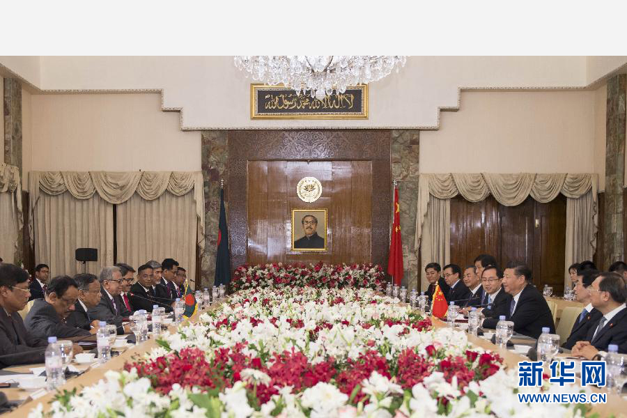 10月14日，國(guó)家主席習(xí)近平在達(dá)卡會(huì)見孟加拉國(guó)總統(tǒng)哈米德。新華社記者謝環(huán)馳攝 