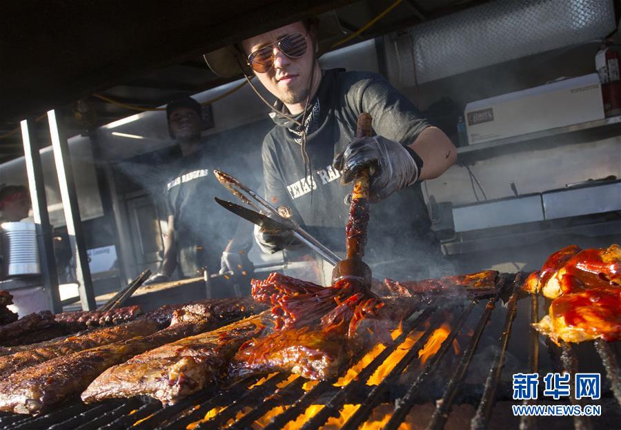 （國際）（3）多倫多舉行夏日燒烤節(jié)