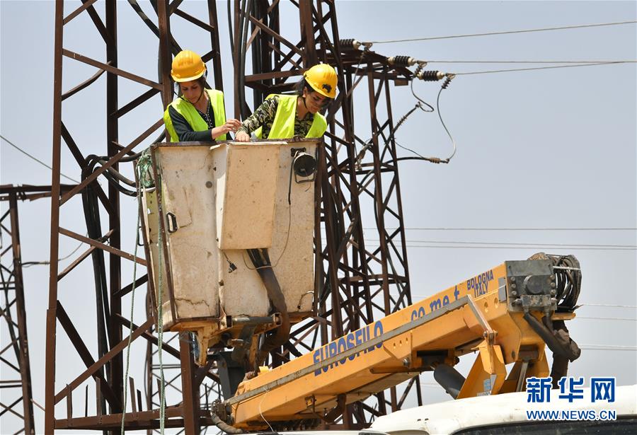 （國際&middot;圖文互動(dòng)）（3）通訊：從家庭走向曠野的敘利亞女電工