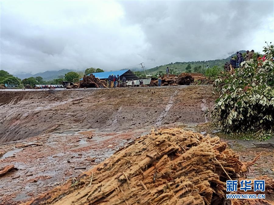 (國際)(1)肯尼亞山體滑坡死亡人數(shù)升至37人