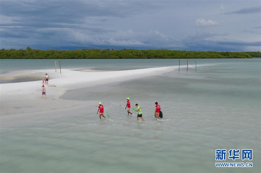 （國際&middot;海外中國人追夢(mèng)故事）（3）李嘉文：我在印尼當(dāng)&ldquo;島主&rdquo;