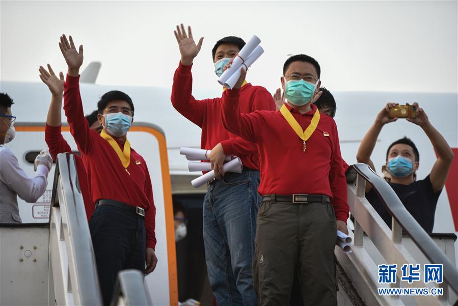 （國際疫情&middot;圖文互動(dòng)）（4）委內(nèi)瑞拉政府為中國醫(yī)療專家組全體成員授勛