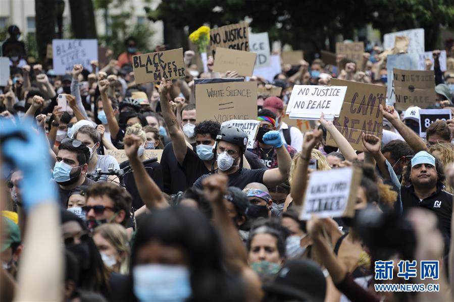 (國(guó)際)(3)紐約民眾紀(jì)念喬治·弗洛伊德