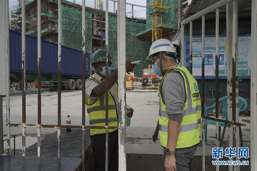 (國際·圖文互動(dòng))(3)中國港灣科倫坡房建項(xiàng)目復(fù)工目擊記