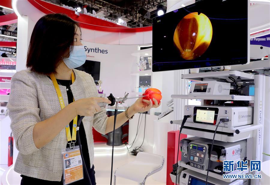 （第三屆進(jìn)博會(huì)&middot;圖文互動(dòng)）（5）新疫苗、新療法，進(jìn)博會(huì)最&ldquo;火爆&rdquo;展區(qū)見聞