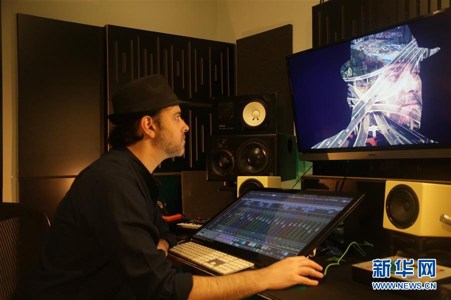 （海外抗疫故事&middot;圖文互動）（2）通訊：用原創(chuàng)音樂支持中國抗擊新冠疫情的以色列歌手