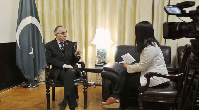 哈立德：我熱愛(ài)中國(guó)文化，喜歡和中國(guó)人一起談天說(shuō)地