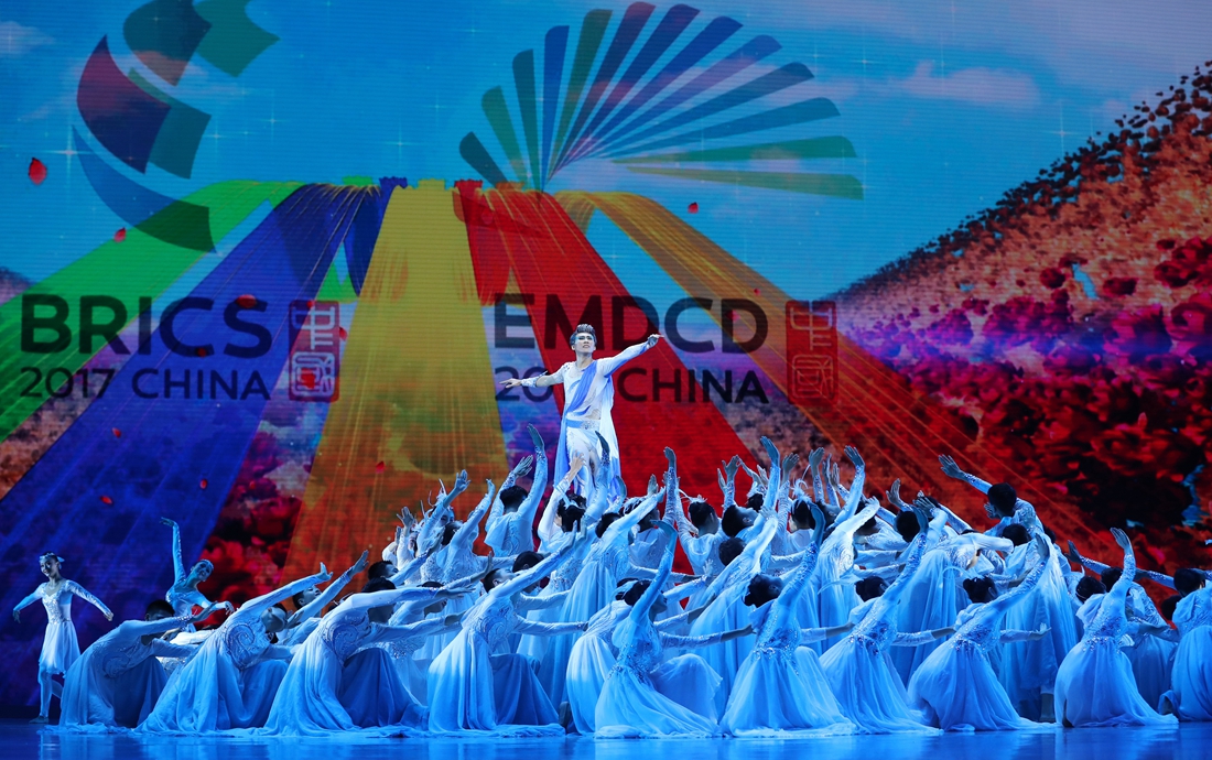 &ldquo;揚(yáng)帆未來(lái)&rdquo;文藝晚會(huì)在廈門舉行