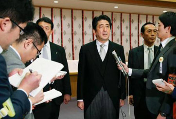 安倍機關算盡又能撈到幾根稻草？